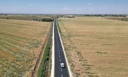 Tarihi ilçedeki yol ilk defa sıcak asfaltla buluştu