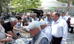 Tırazlar Mahallesi halkı Ferdi Zeyrek için mevlit yemeği verdi