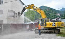 Trabzon’da Çağlayan Kentsel Dönüşüm Projesi kapsamında ilk yıkımlar başladı