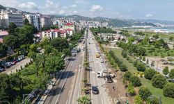 Trabzon’da devlet eski sahil yolu büyük ölçüde sel suları ve çamurdan temizlendi