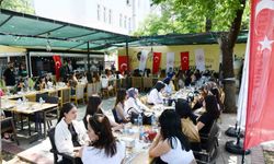 Tunceli Valisi Aygöl’den  memleketine gidemeyen üniversitelilere bayram jesti