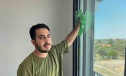 Üniversite sıralarından ev temizliğine: "Öğrenci İşleri Temizlik"