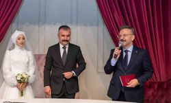Vali Aksoy, Aile ve Sosyal Hizmetler İl Müdürü Bayrak’ın nikah şahidi oldu