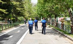 Yerlere sigara izmariti, çöp atan 62 vatandaşa 183 bin 86 lira para cezası uygulandı