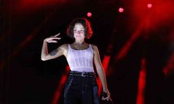 Yüksek Sadakat ve Zeynep Bastık Tekirdağ Kiraz Festivali’nde sahne aldı
