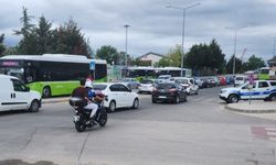Zabıta ekipleri geç kalan öğrencileri sınava yetiştirdi