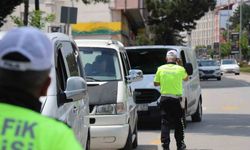Bolu’da polis kurala uymayan sürücülere göz açtırmıyor: Milyonlarca lira ceza