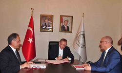Kars’ta 221 çiftçiye 21 bin koyun desteği verildi