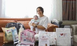 Mersin’de yeni doğan bebeklere ilk hediye belediyeden