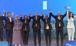 Cumhurbaşkanı Erdoğan: "Dünden beri AK Parti ailesinin yeni üyelerine saldıranlara ‘hadi oradan’ diyorum"
