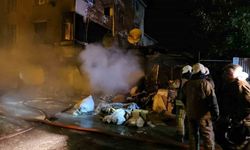 Avcılar’da çorap üretim atölyesi alevlere teslim oldu