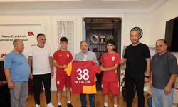 Galatasaray’a transfer olan Talaslı yıldızlardan Başkan Yalçın’a ziyaret