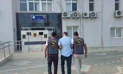 İnterpol tarafından kırmızı bülten ile aranan şahıs Mersin’de yakalandı