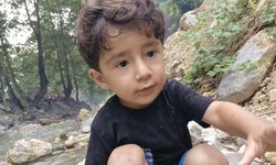 Tırla çarpışan motosikletteki 4 yaşındaki çocuk, 7 günlük yaşam mücadelesini kaybetti