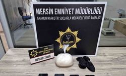 Uyuşturucu ele geçirilen araçtaki biri eski avukat 3 şüpheli tutuklandı