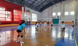 Bulanık’ta voleybol antrenmanlarına yoğun ilgi