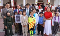 “Cumhuriyet Yolunda” Sergisinde Özdemirci’den Anlamlı Mesaj: “İrade”