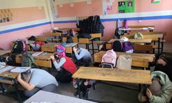 Bolvadin’de okullarda deprem ve tahliye tatbikatı