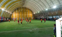 Erzincan Belediyesi birimler arası halı saha futbol turnuvası başladı
