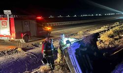 Mardin’de devrilen hafif ticari aracın sürücüsü yaralandı