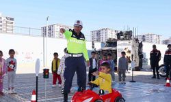 Öğrencilere tanıtım ve bilgilendirme etkinliği düzenledi