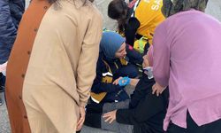 Otomobilin çarptığı yaşlı kadın yaralandı