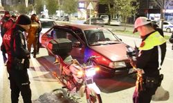 Abartı egzoz ve standart dışı ışıklı motosiklet sürücüsüne 13 bin 776 lira ceza