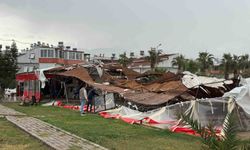 Akdeniz'de hortum kıyı şeridini vurdu: İş yerleri ve evler zarar gördü