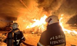 Aksaray’da alevli gece: Geri dönüşüm tesisi alev alev yandı