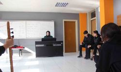 Babasına verdiği sözü vasiyet saydı: Öğretmen olup öğrencileri hayallerine kavuşturuyor