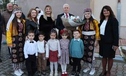 Başkan Bozbey' mezun olduğu okuldaki öğretmenlerle buluştu