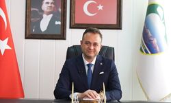 Başkan Dere; 'Gece gündüz demeden emek veren tüm öğretmenlerimizi kutluyorum'