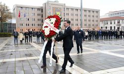 Öğretmenler Günü dolayısıyla çelenk sunma töreni gerçekleştirildi