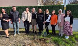 Orman yangınları sonrası anlamlı Öğretmenler Günü kutlaması