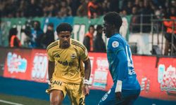 Trendyol Süper Lig: Çaykur Rizespor: 2 - Fenerbahçe: 0 (İlk yarı)