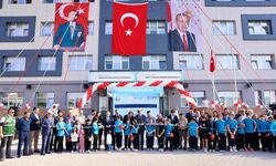 Vali Toros, Şehit Özkan Demir Ortaokulunun açılışına katıldı