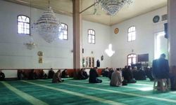 Vefat eden öğretmenler için Aydıntepe’de mevlit okutuldu