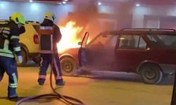 Mersin'de park halindeki araç yandı