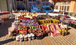 Tarsus'ta halk sağlığını tehdit eden on binlerce ürün toplatıldı