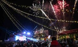 Mersin'de 2026 coşkusu sokaklara taştı