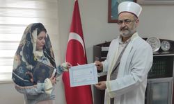 Viktoria müslüman oldu, Amine ismini aldı