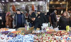 Elazığ'da bayram şekerleri tezgahlardaki yerini aldı