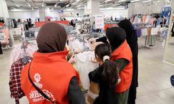 Karatay Gençlik Meclisi gönüllülerinden çocuklara bayram sürprizi