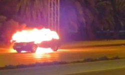 Kartal'da seyir halindeki araç alev alev yandı
