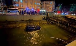 Otomobil kanala uçtu, facia ucuz atlatıldı