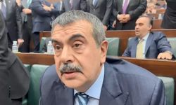 Bakan Tekin: '(Şanlıurfa'da okuldaki saldırı) Öğretmen arkadaşımızın yaşam süreçlerinin sürdürülmesini engelleyecek bir kalıcı hasar olabilir diye endişemiz var'