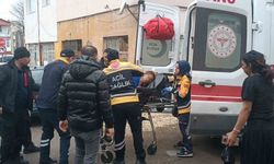 Boşanma aşamasında olduğu eşini dört yerinden bıçaklayıp eve kilitledi