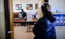 Bulgaristan'da seçimin galibi eski Cumhurbaşkanı Radev'in partisi oldu