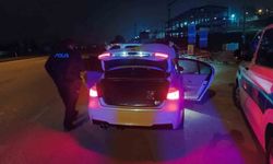 Bursa'da gece yarısı hesaplaşma, aracın önünü kesip ateş açtı