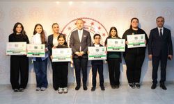 Elazığ'da 'Bağımlılık' temalı yarışmada ödüller verildi